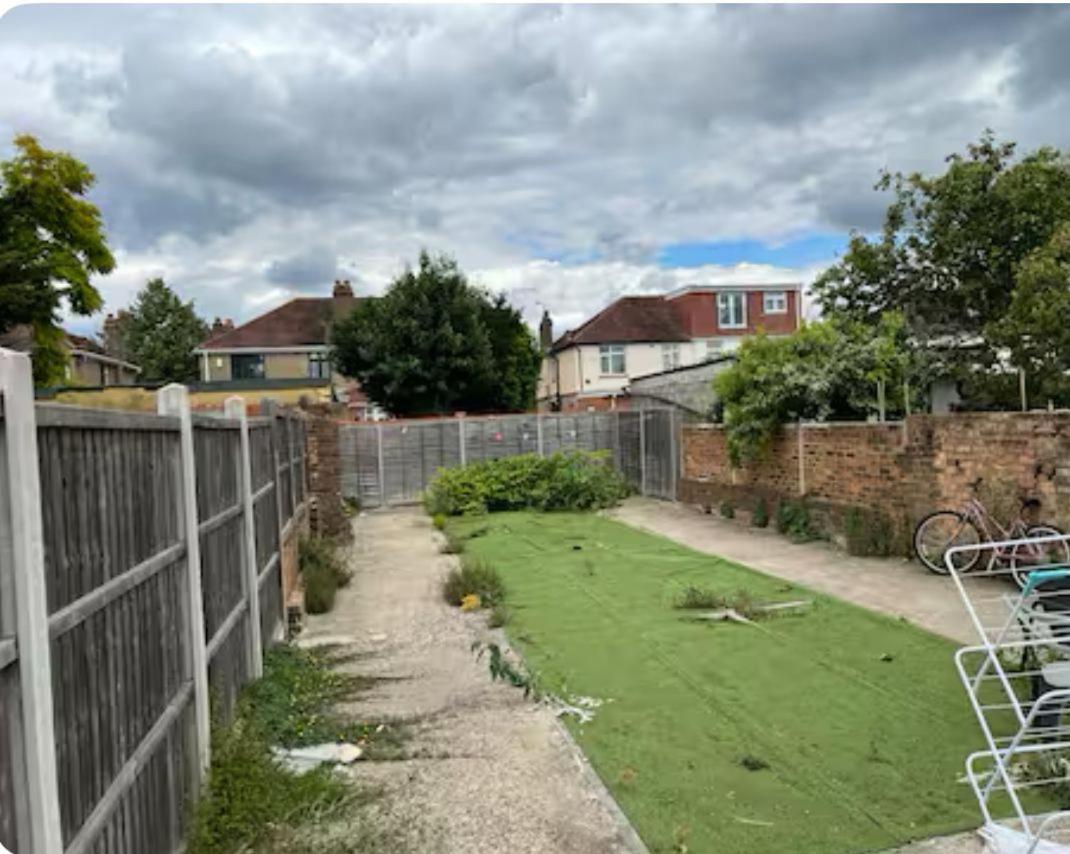 Apartment Feltham Feltham