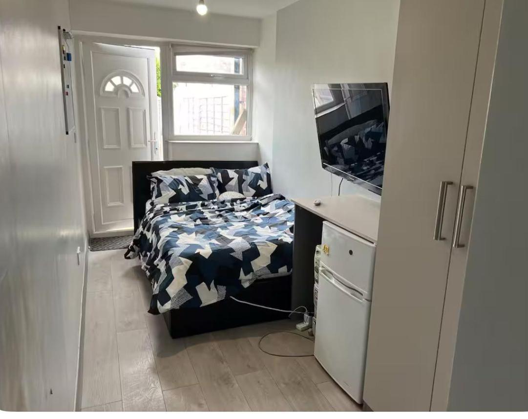 Apartment Feltham Feltham