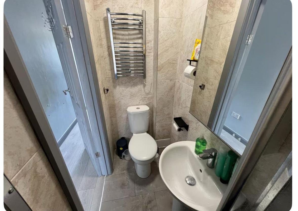Feltham Apartment Feltham